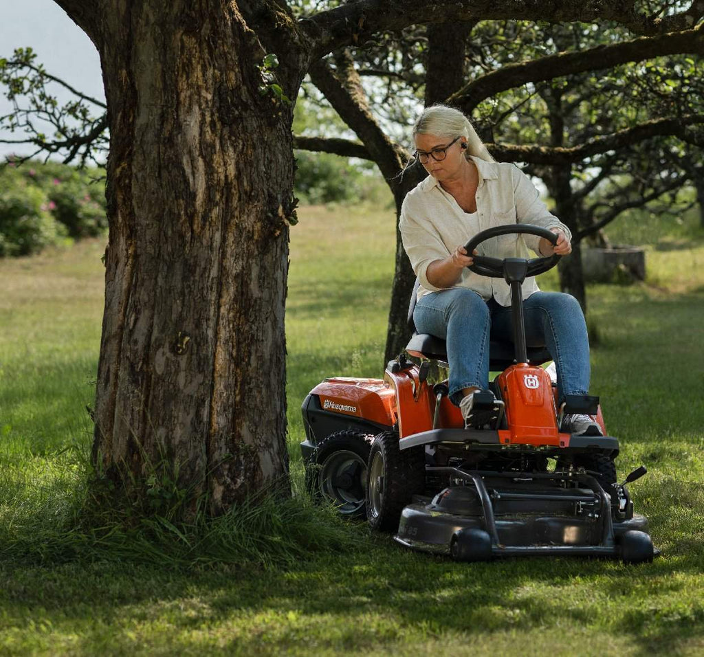 Husqvarna R 112iC accu-frontmaaier met Combi 85 maaidek, accu en lader – afbeelding 6