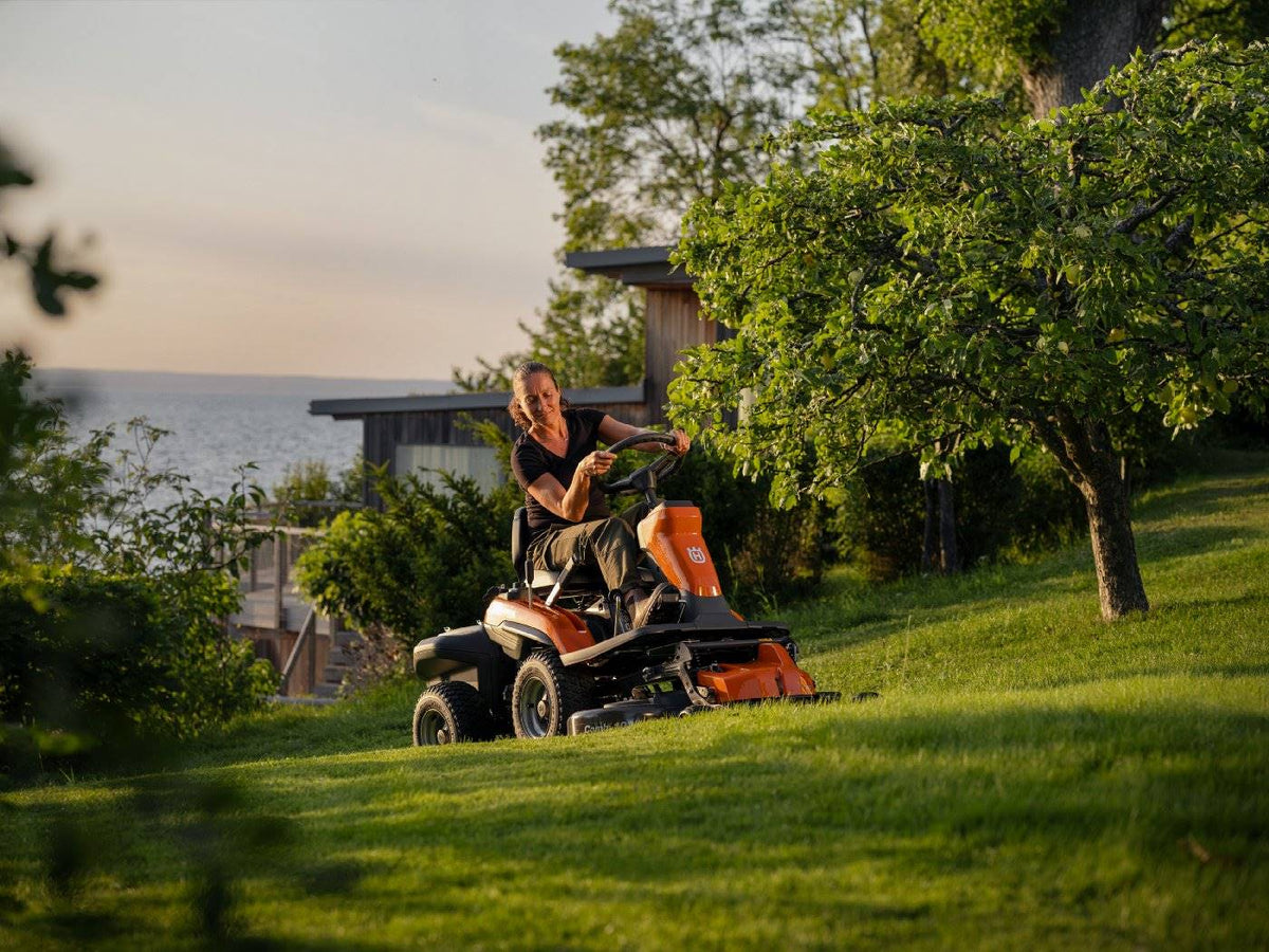 Husqvarna R 200iX AWD accu-frontmaaier – basismachine zonder maaidek en lader – afbeelding 6