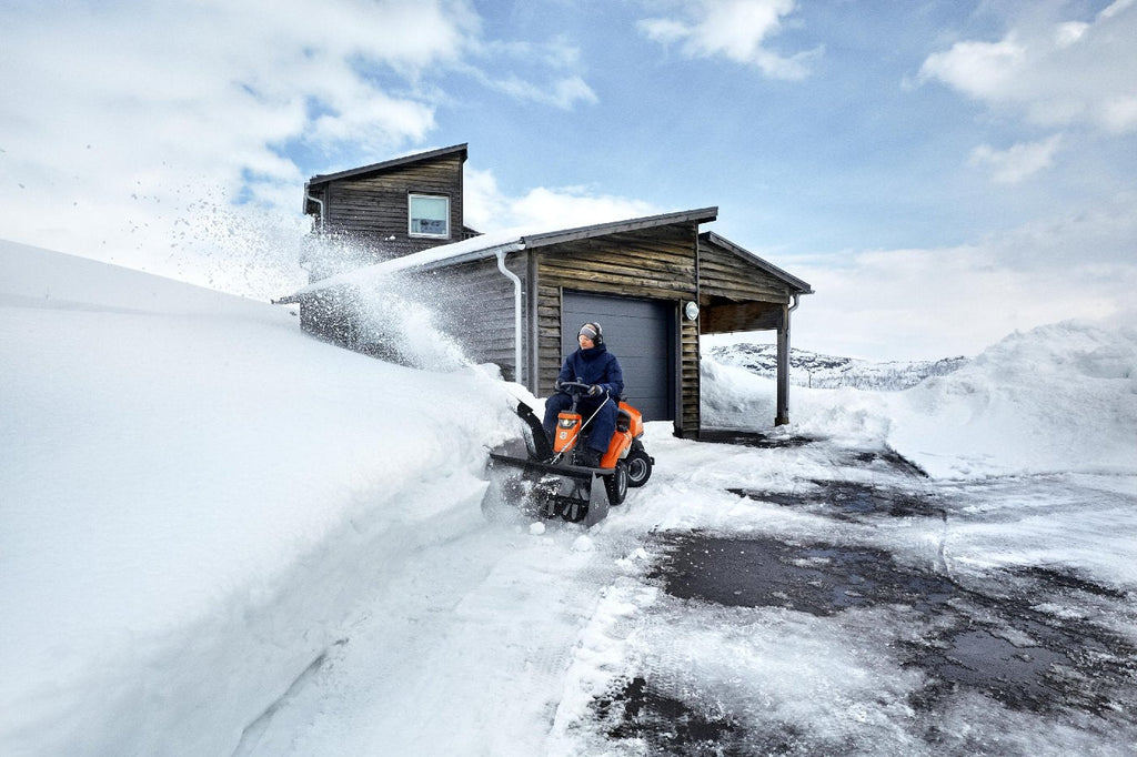 Husqvarna R 316TsX AWD professionele frontmaaier – basismachine zonder maaidek – afbeelding 4