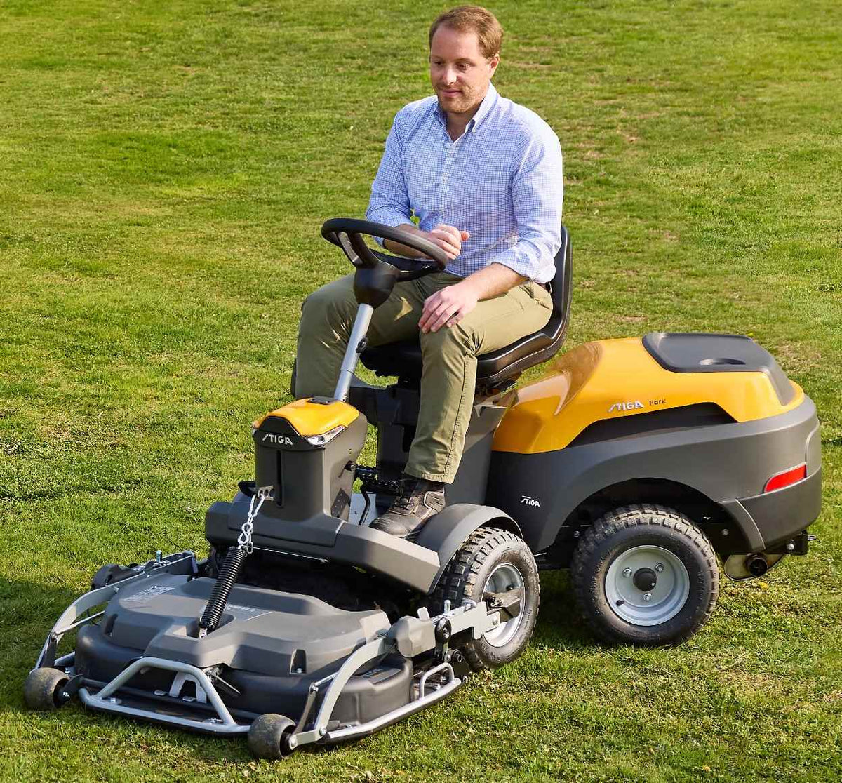 Stiga Park 500 WX 4WD frontmaaier met Combi Pro 110 Q Plus en winterpakket – afbeelding 16